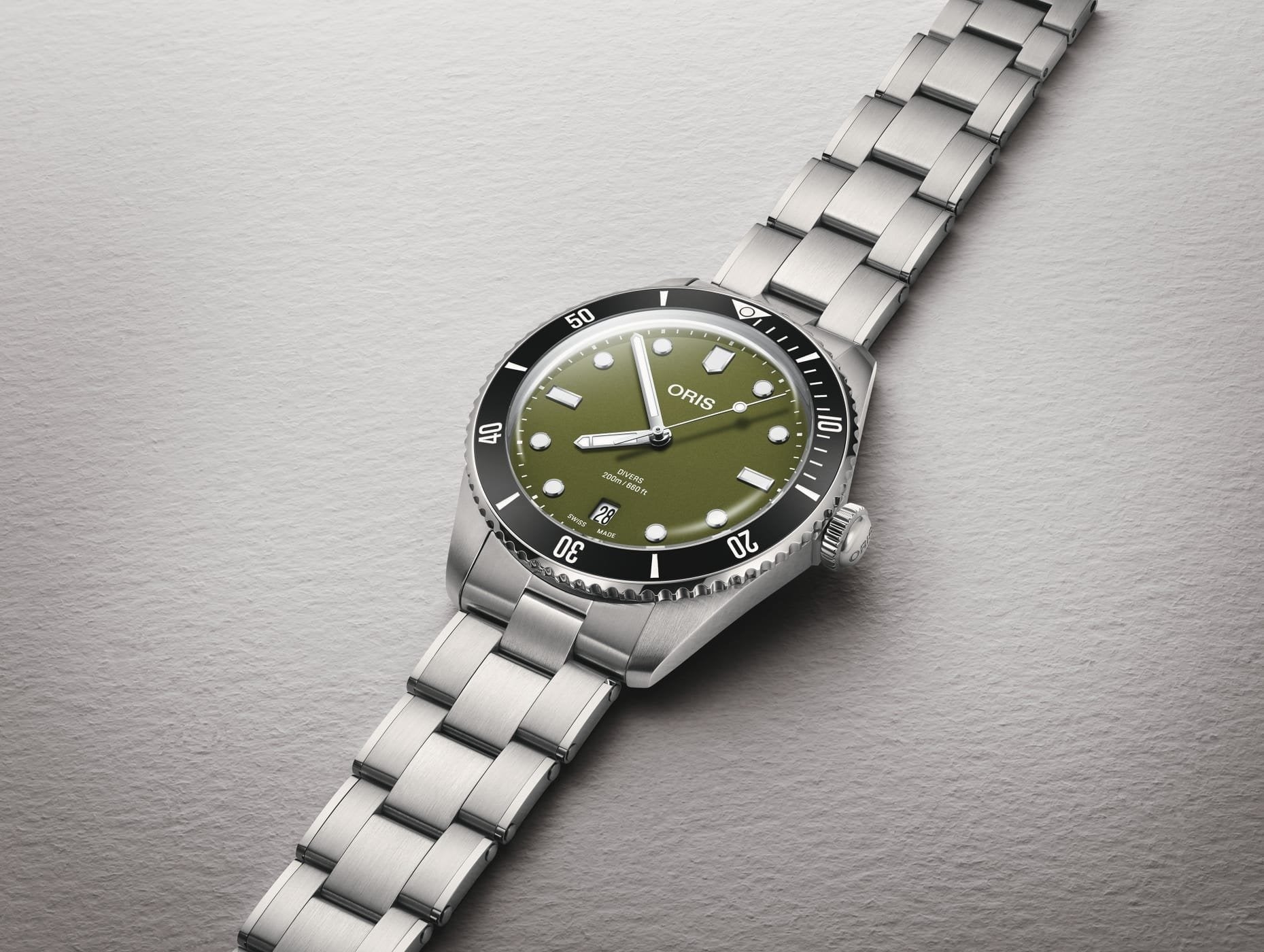 Oris Divers Date Olive rannekello 01 733 7795 4057-Set
