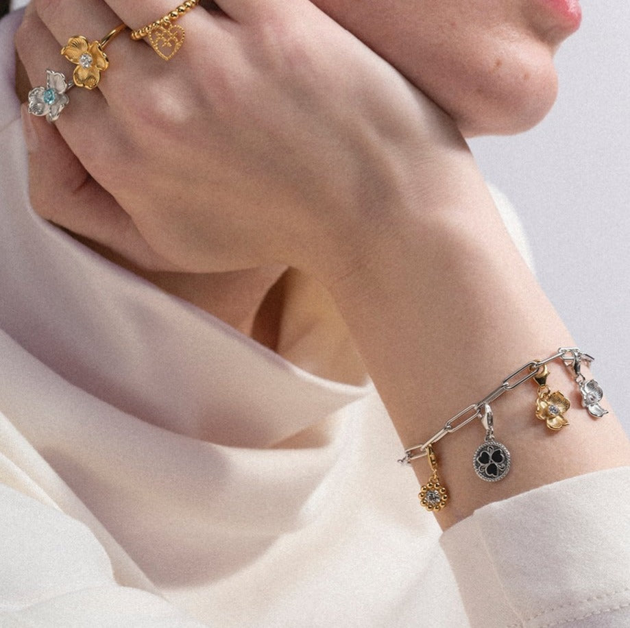 Lumoava Anna hopeariipus/hela L51263830000