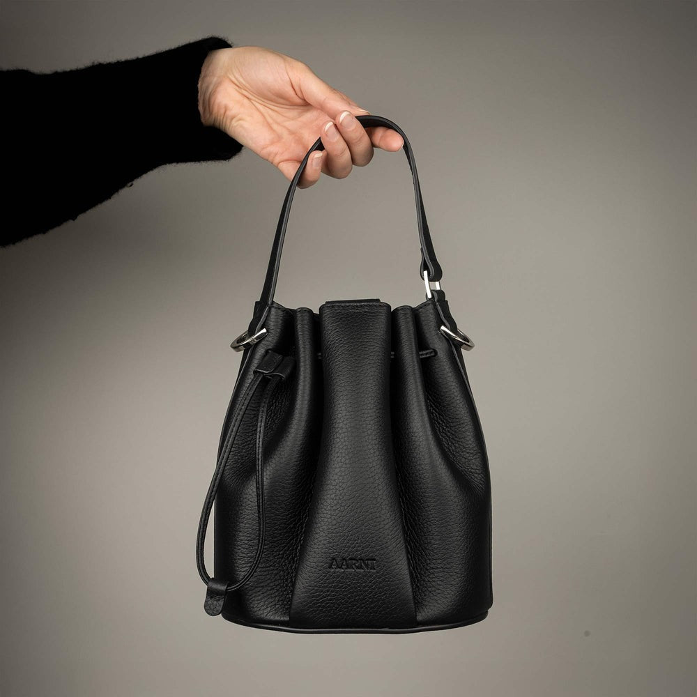 Aarni Bea Bucket laukku musta